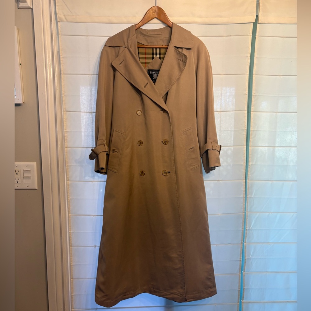 Vintage Burberry Trench Coat with Removable Wool Liner and Classic Check Lining